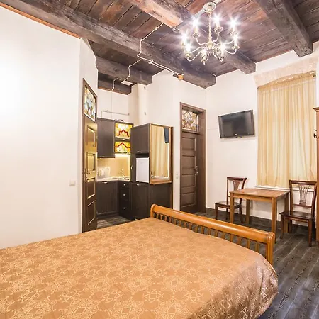 On Valova 16-2- 2 Minutes To Market Square *