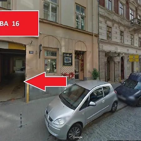 On Valova 16-2- 2 Minutes To Market Square