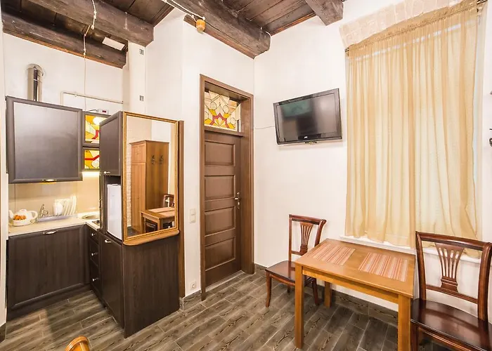 On Valova 16-2- 2 Minutes To Market Square Daire